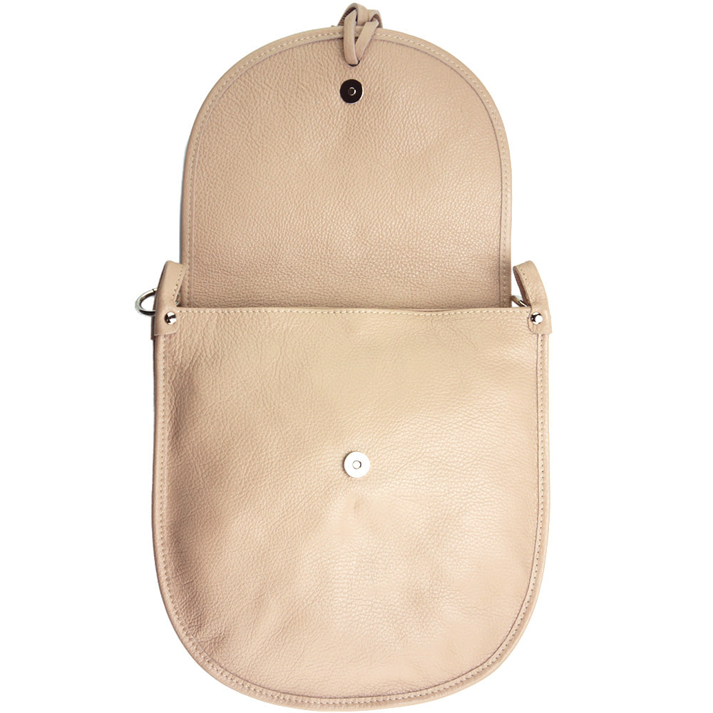 Elisa Italian Calfskin Leather Shoulder Bag – Elegant Tassel Detail & Versatile Strap