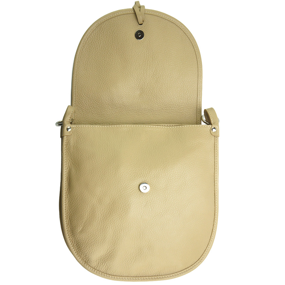 Elisa Italian Calfskin Leather Shoulder Bag – Elegant Tassel Detail & Versatile Strap