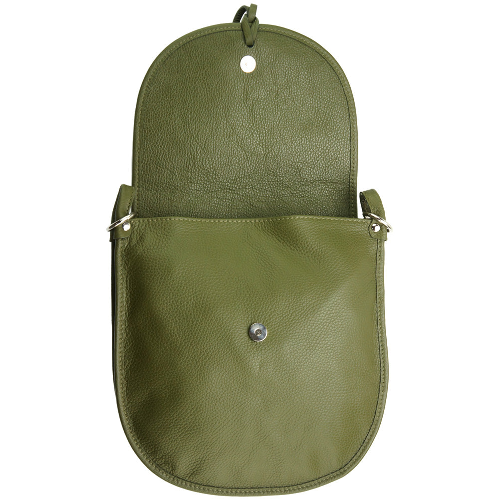 Elisa Italian Calfskin Leather Shoulder Bag – Elegant Tassel Detail & Versatile Strap
