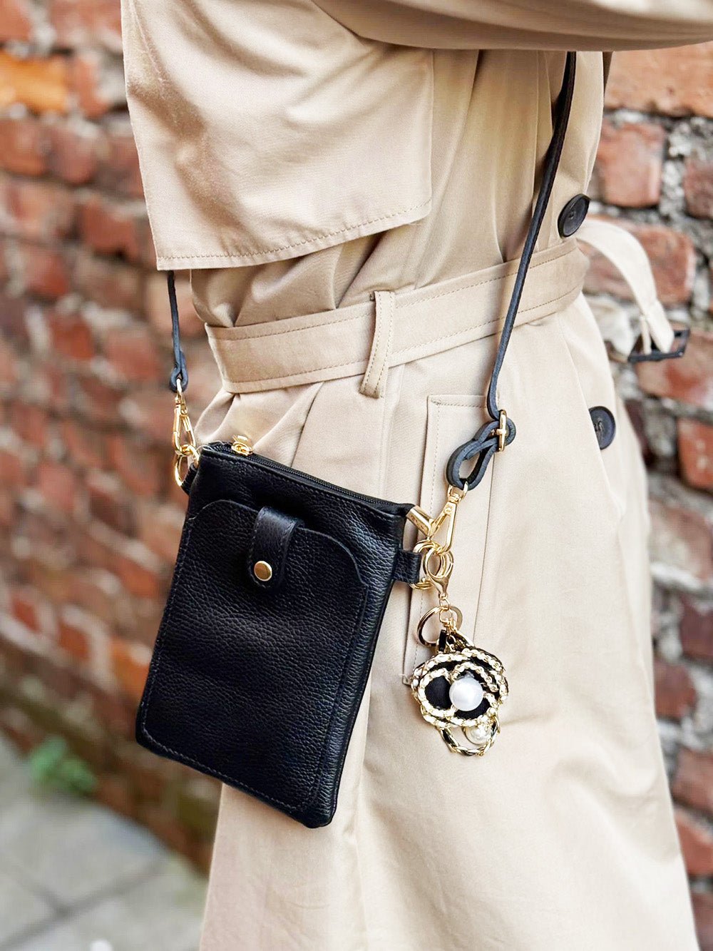 Eterna Italian Leather Crossbody Bag – Elegant Compact Crossbody for Women - Leather Italiano