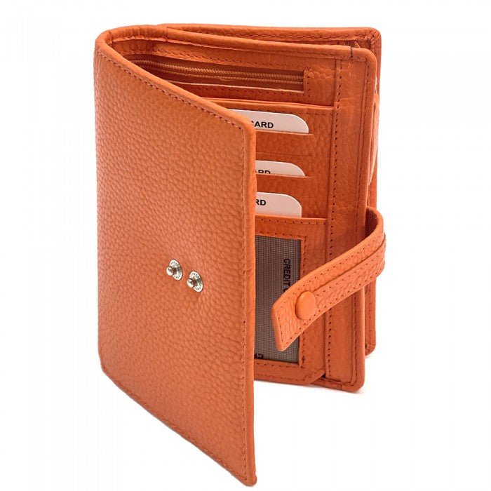Flora: The Epitome of Italian Wallet Craftsmanship - Leather Italiano