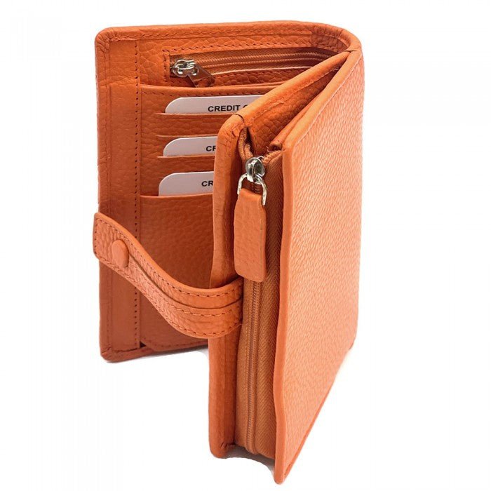 Flora: The Epitome of Italian Wallet Craftsmanship - Leather Italiano