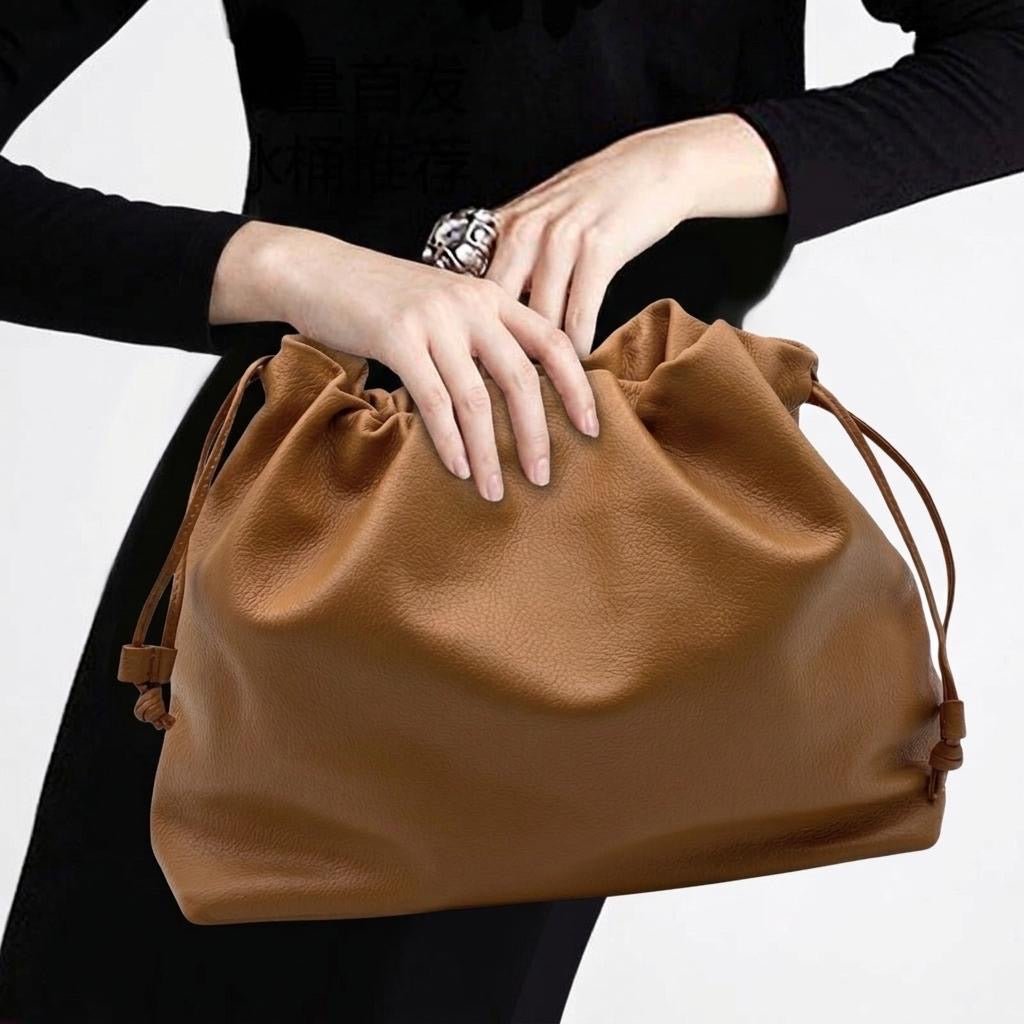 Luciana Cow Leather Drawstring Shoulder Bag - Leather Italiano