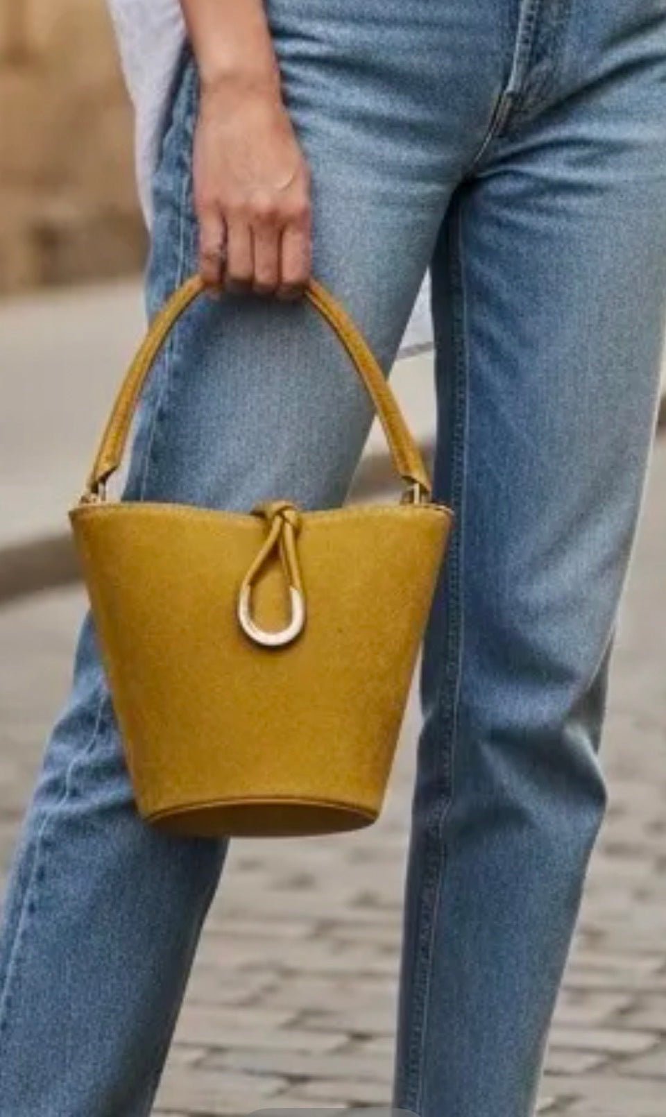 Nadia Leather Bucket Bag - Leather Italiano