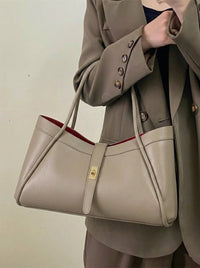 Ottilia Grande Cow Leather Shoulder Bag - Leather Italiano
