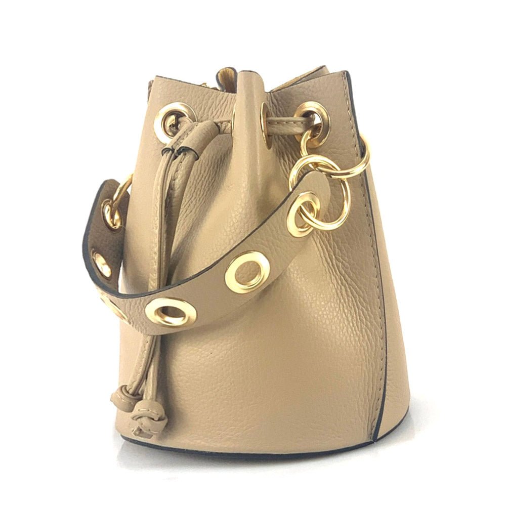 Eileen Leather Bucket Bag: A Burst of Color for Everyday Adventures - Leather Italiano